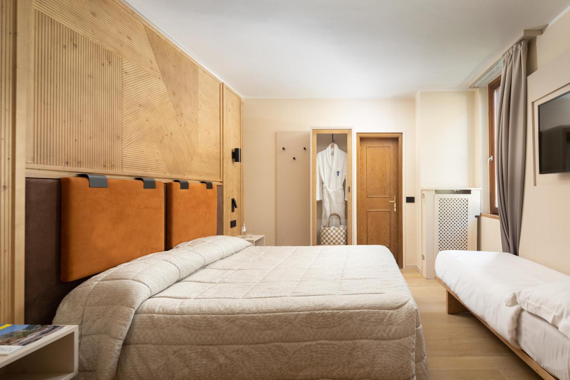 Hotel Splendid 마돈나 디 캄필리오 외부 사진